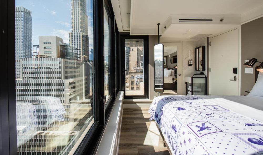 Balcony Room interior
